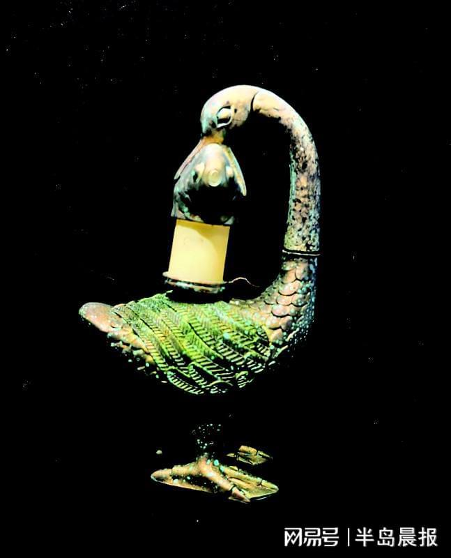 藏家打造“冰箱贴博物馆”开元棋牌2400枚！大连(图4)